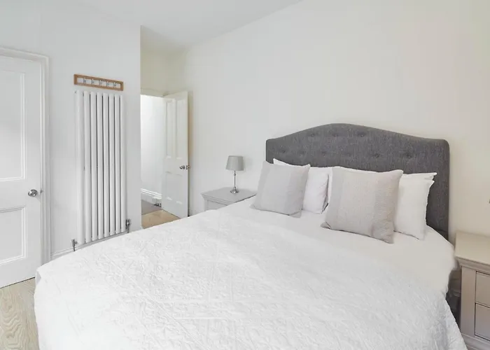 Host & Stay - Victorian Seahouse